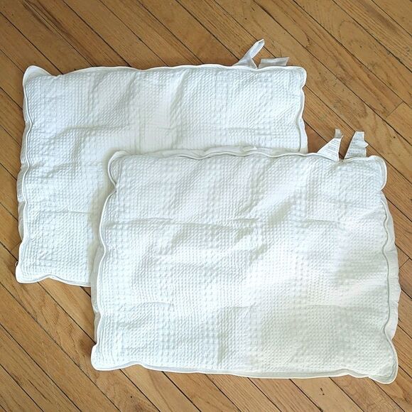 Pottery Barn Pillow Cover Standard White Textured Waffle Padded OrganicCotton 2x - Picture 1 of 9